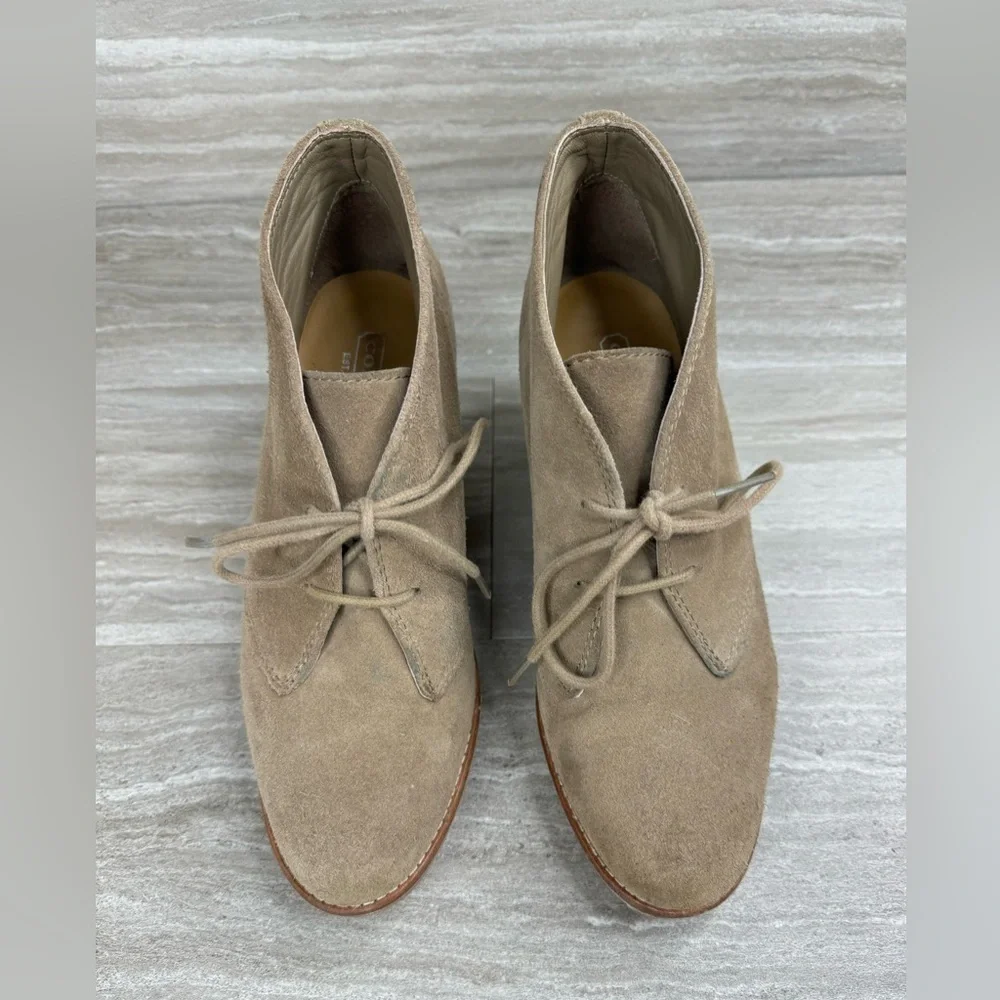 Coach Cassy Tan Suede Wedge Lace Up Booties Womens Size 8B